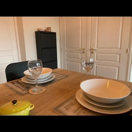 Apartment Moderne Avec Garage Et Acces Metro A 100m