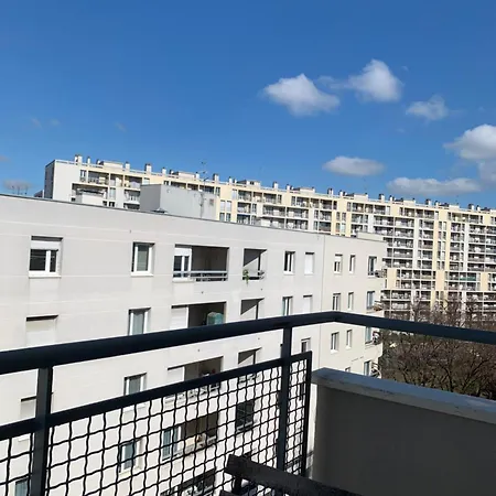 Moderne Avec Garage Et Acces Metro A 100m Villeurbanne